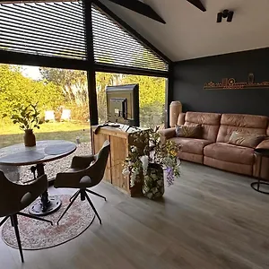 Couette-café Het Duinhuisje Met Jacuzzi, Gratis Parkeren, 2 Fietsen Te Leen, Airco, Zandvoort